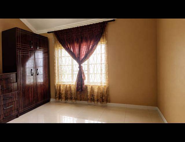 3 BEDROOM FREESTANDING FOR SALE IN TONGAAT CENTRAL